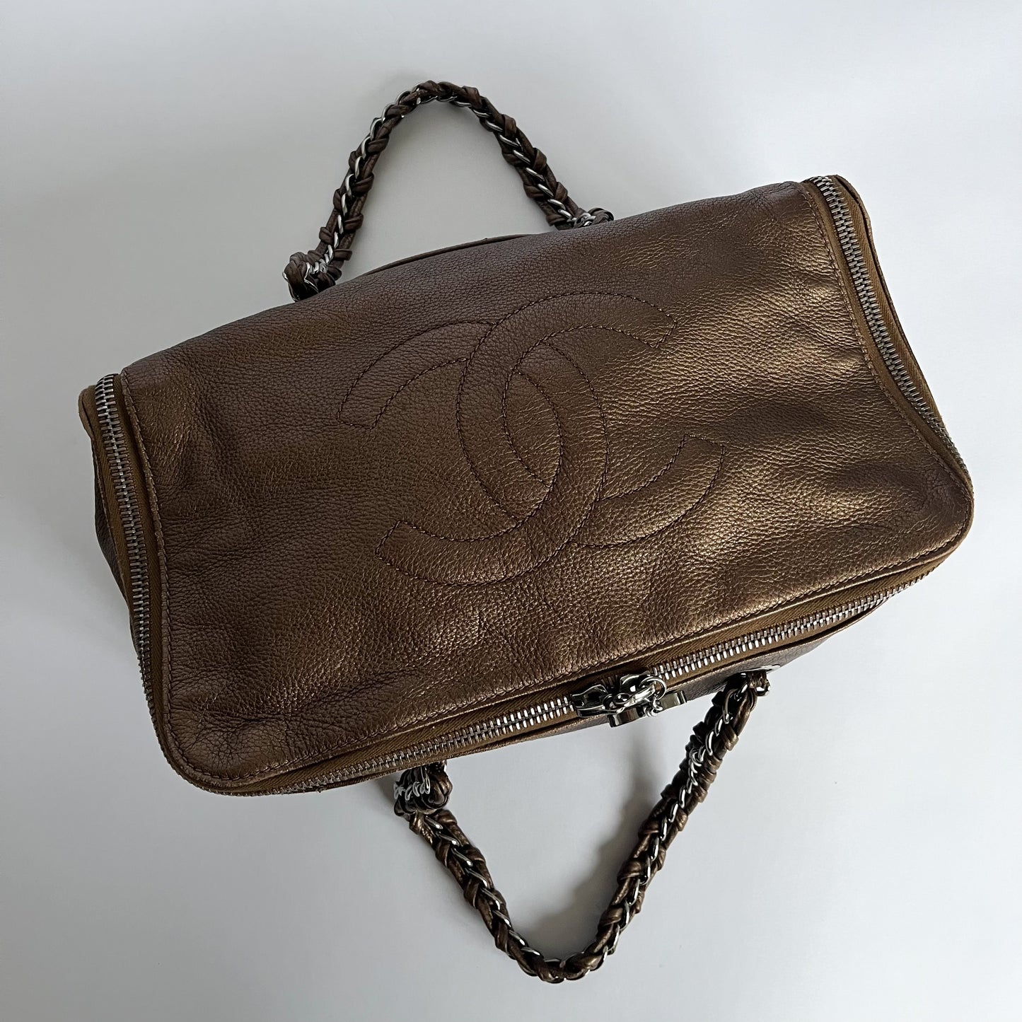 Chanel by Karl Lagerfeld 2005/2006 Luxe Ligne Zip Around Bag Bronze