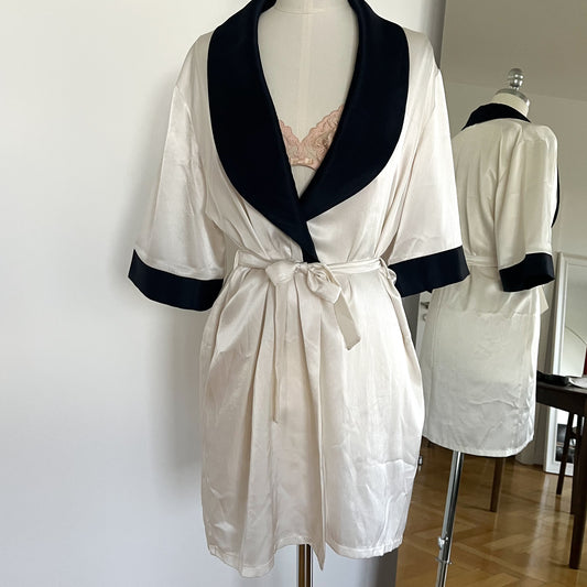 Marjolaine Satin Robe Cream Midnight Blue (DE 38)