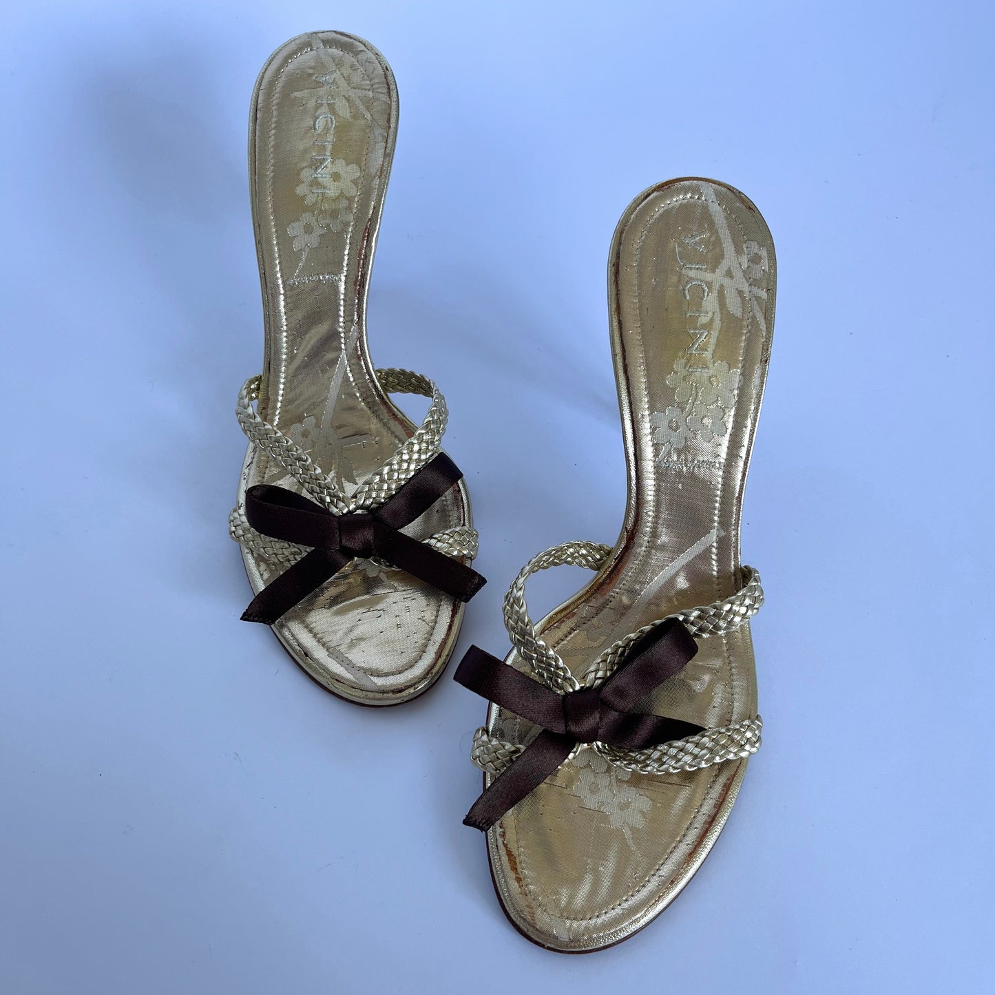 Vicini Sandals Gold (38 EU)